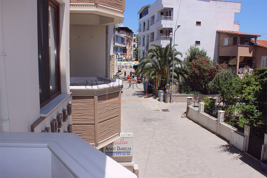 Mutlu Apart